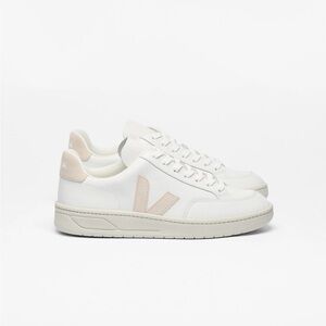 Veja V-12 LEATHER WHITE SABLE